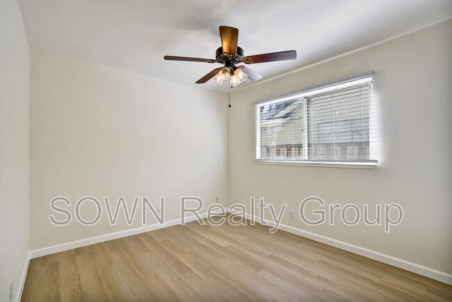 Building Photo - 36845 Reynolds Dr