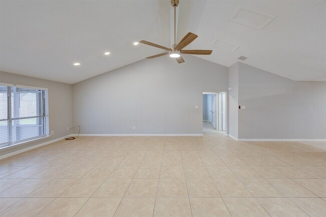 Building Photo - 16926 Manowar Ln