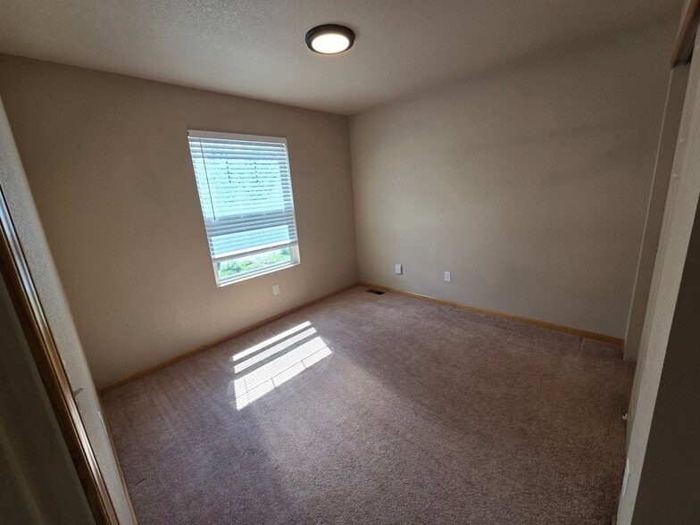 Building Photo - 2203 Marshfield Ln