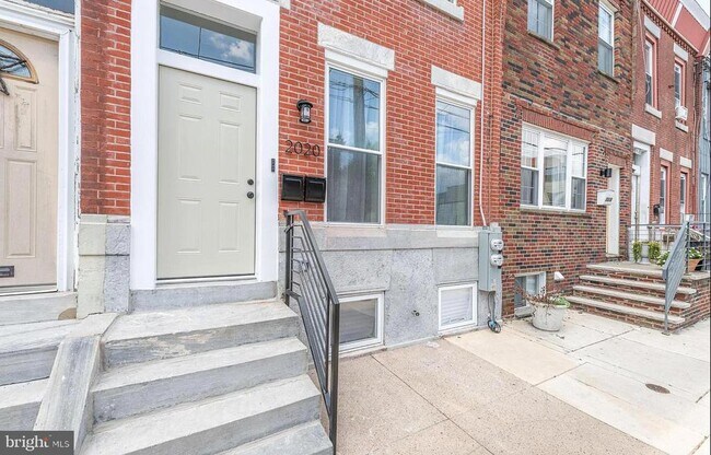Building Photo - 2020 S 16th St