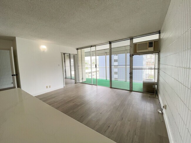 Building Photo - 827 Kinau St