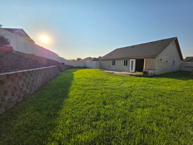 Building Photo - 6009 Pimlico Dr
