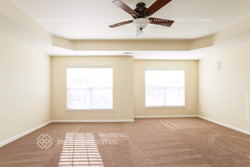 Building Photo - 9834 Edinburgh Ln