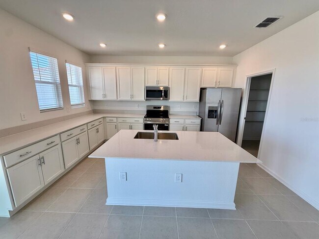 Building Photo - 5656 Lemon Grass St