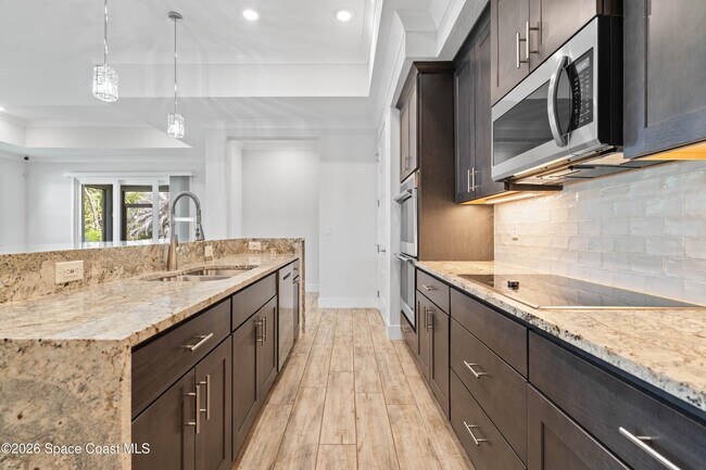 Building Photo - 82 Hubble Ln