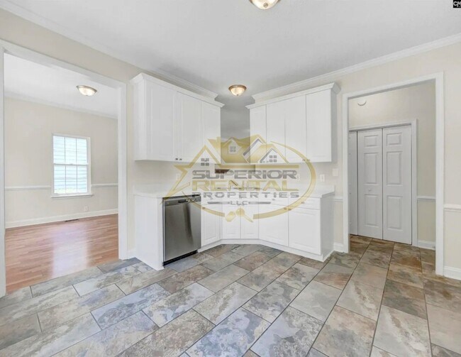 Building Photo - 124 Pickwick Dr
