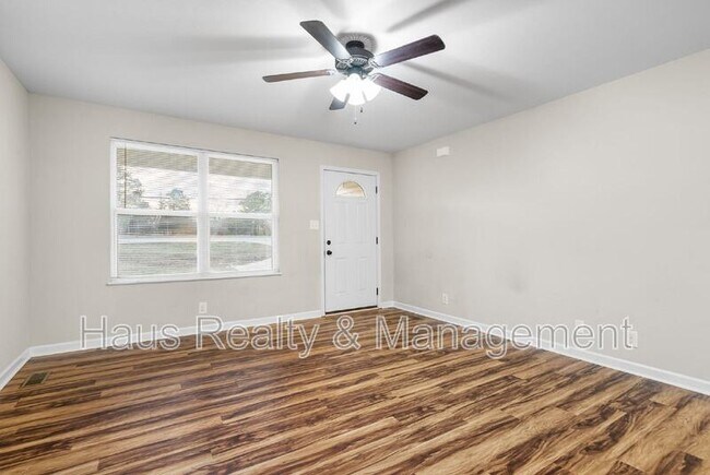 Building Photo - 1709 Evans Rd