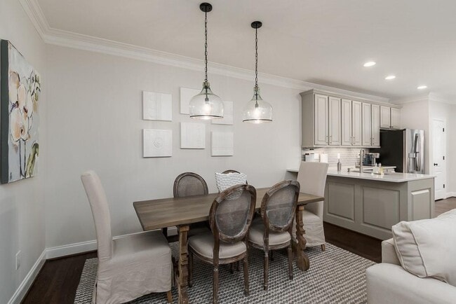 Building Photo - 2537 Oglethorpe Cir NE