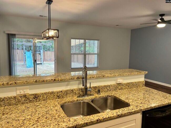 Building Photo - 454 Westmoreland Rd