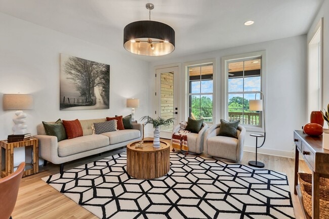 Building Photo - 660 Vernon Ave