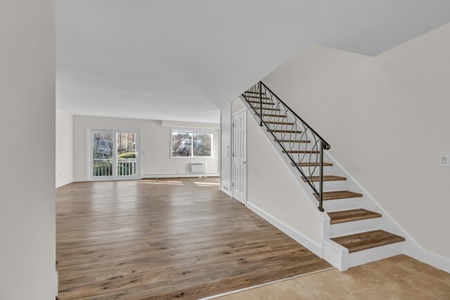 Building Photo - 113 Park Ave