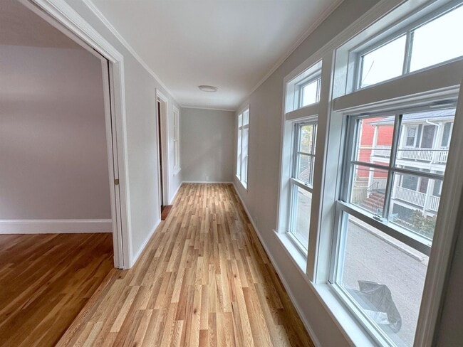 Building Photo - 19 Whitney Ave