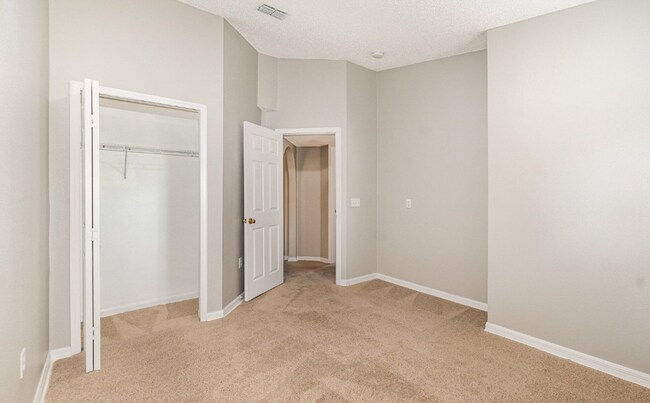 Building Photo - Coastal Living, Close to the Beaches, Comm...