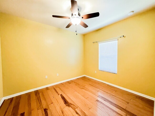 Building Photo - 8436 SW 77th Ave
