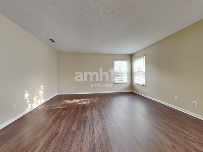 Building Photo - 3455 Lakebrook Ct