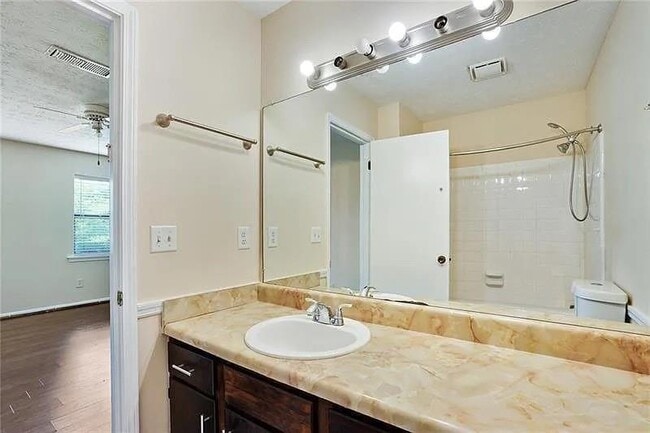 Building Photo - 76 Sandalwood Cir