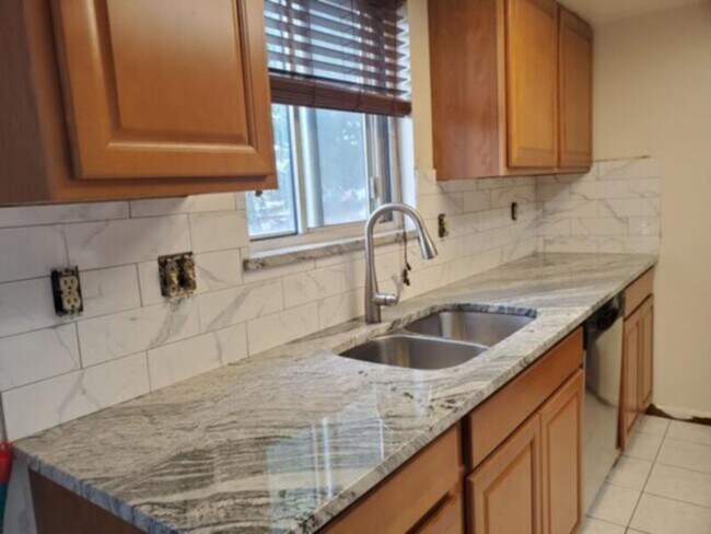 Primary Photo - 9941 W Layton Ave