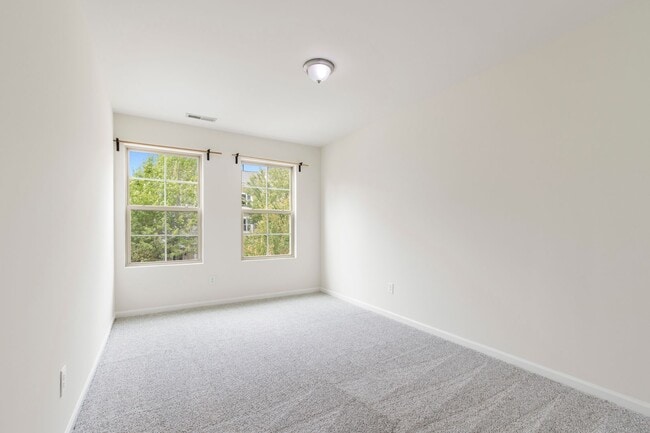 Building Photo - Charming 3BR Townhome in Brightleaf at the...