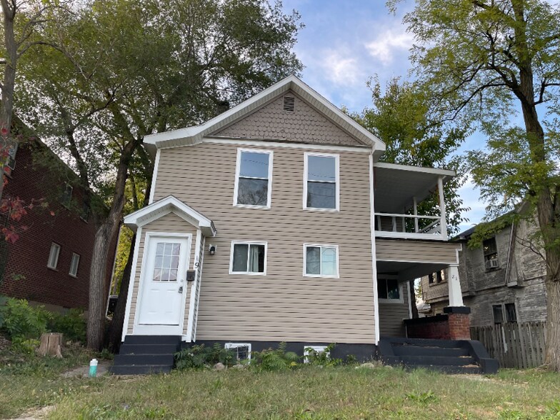 Primary Photo - 19 Ridge Ave