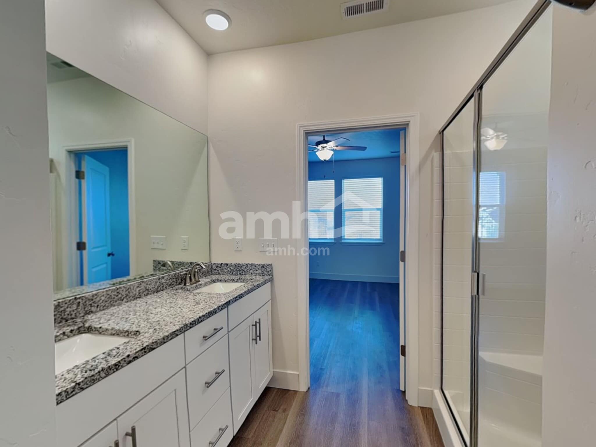 Building Photo - 3492 S Bartlett Ave