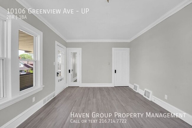 Building Photo - 10106 Greenview Ave
