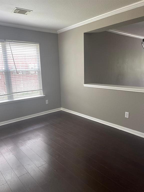 Building Photo - 5615 W Harrow Dr
