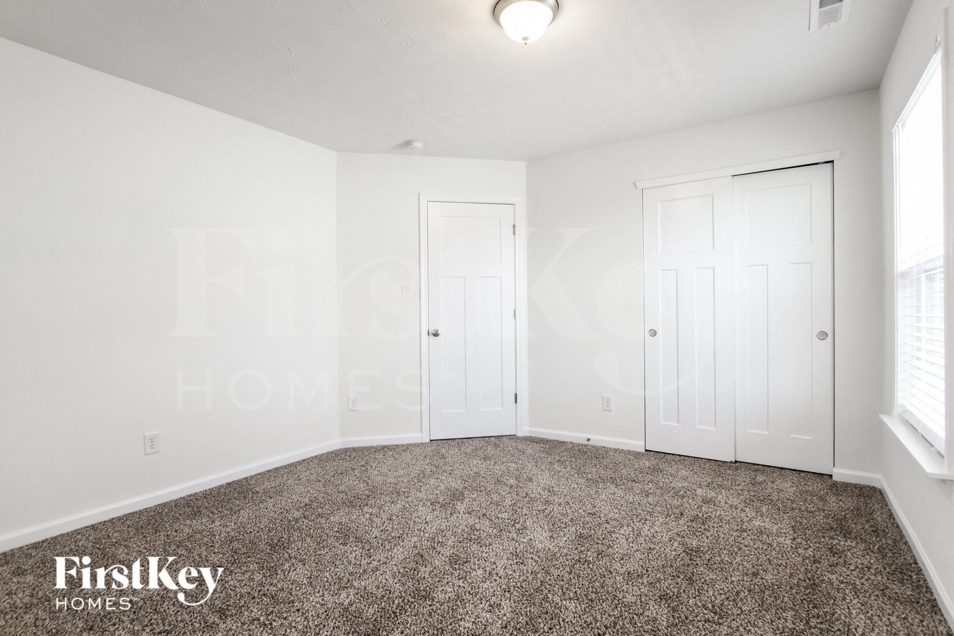 Building Photo - 7240 Lockford Walk N
