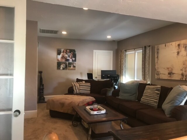 Living Room - 17 Brookdale Ave