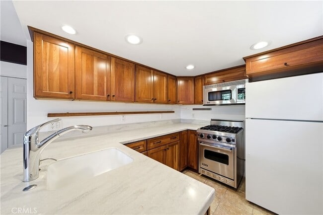Building Photo - 1601 Van Horne Ln