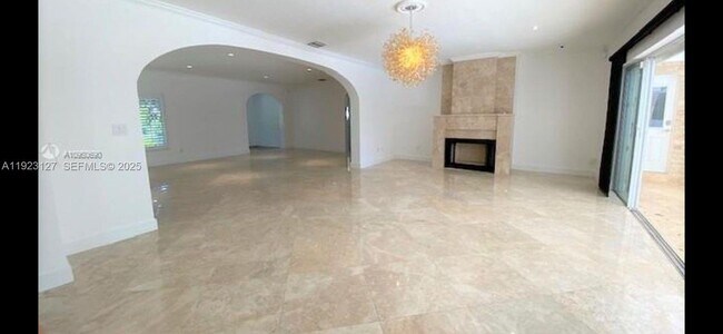 Building Photo - 100 S Prospect Dr