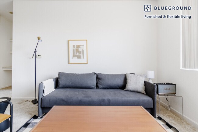 Building Photo - 3190 Rubino Dr