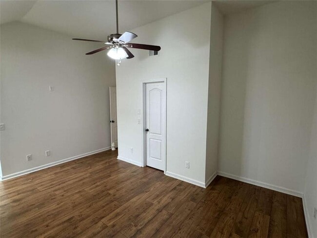 Building Photo - 6494 Whitebeam Trl