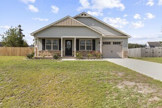 Building Photo - Bradford Estates!