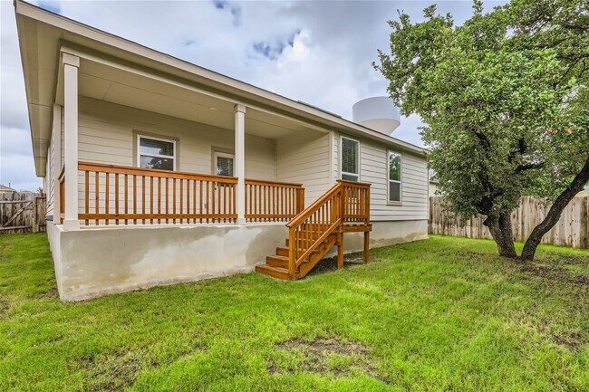Building Photo - 3 bedroom with office in sought after Copper Canyon Community!