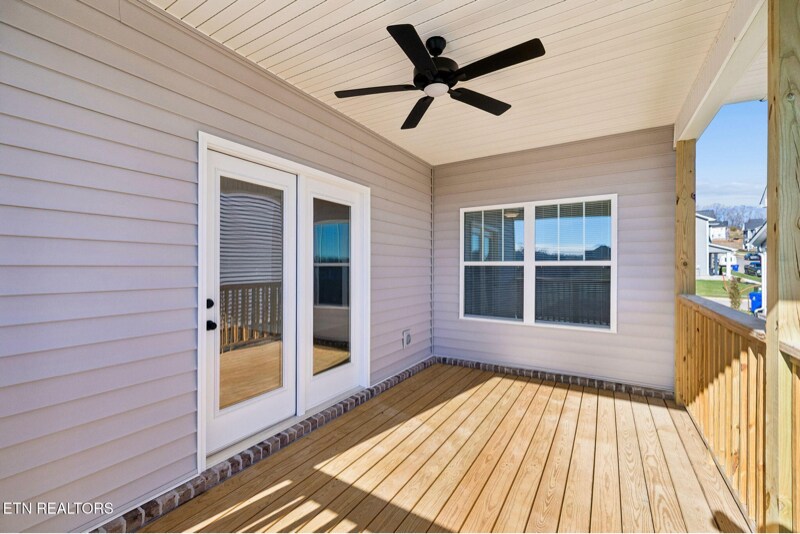 Building Photo - 122 Roseberry St