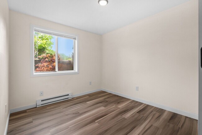 Building Photo - 12500 SE 110th Ct