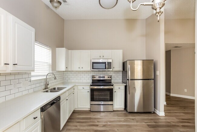 Building Photo - 4905 Aldersbrook Dr