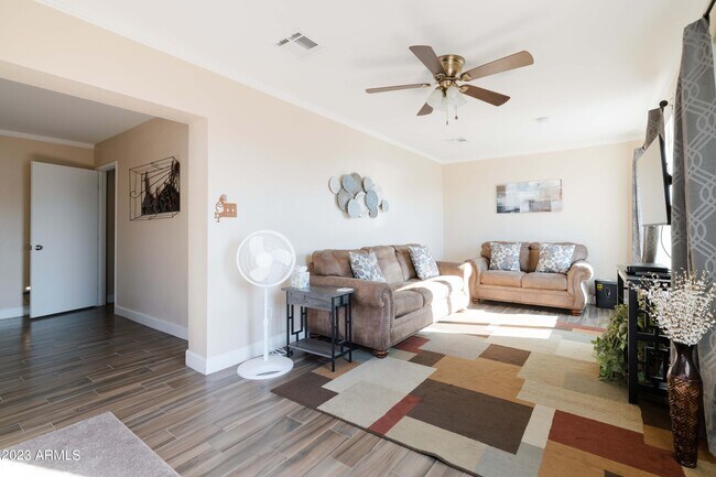 Building Photo - 9625 MOUNTAIN VIEW Rd