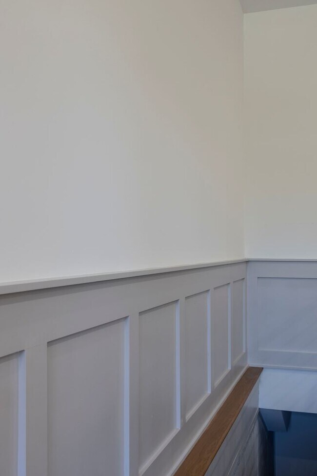 Building Photo - Your Next Home Awaits – Spacious & Beautiful Apartment in North Philadelphia!