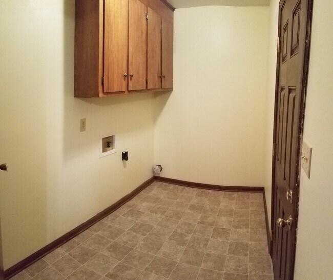 Easy access for washer and dryer hookups - 120 Colonial Ct