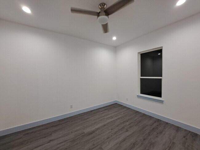 Building Photo - 3320 Noor St