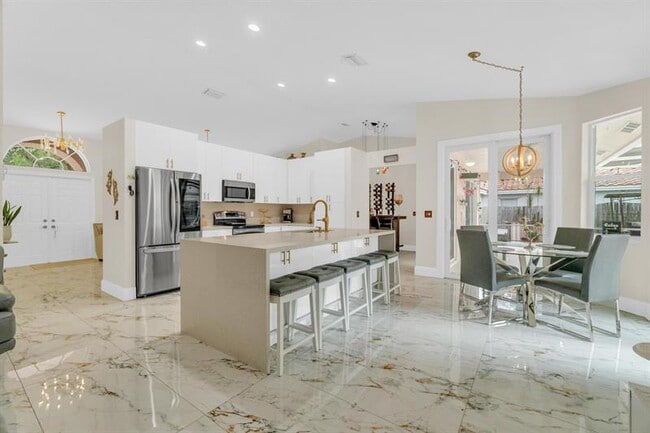 Building Photo - 4112 NW 58th Dr