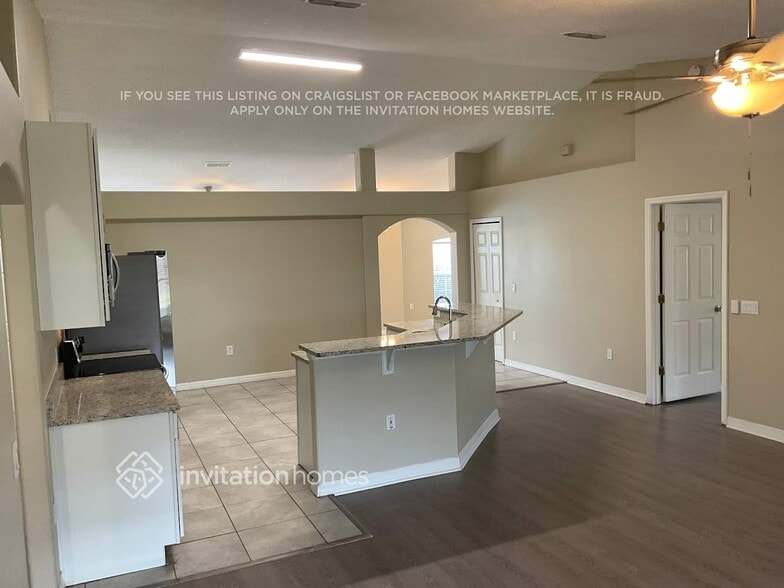 Building Photo - 221 Heronwood Cir