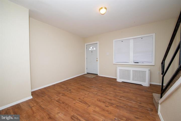 Building Photo - 2061 Wilmot St