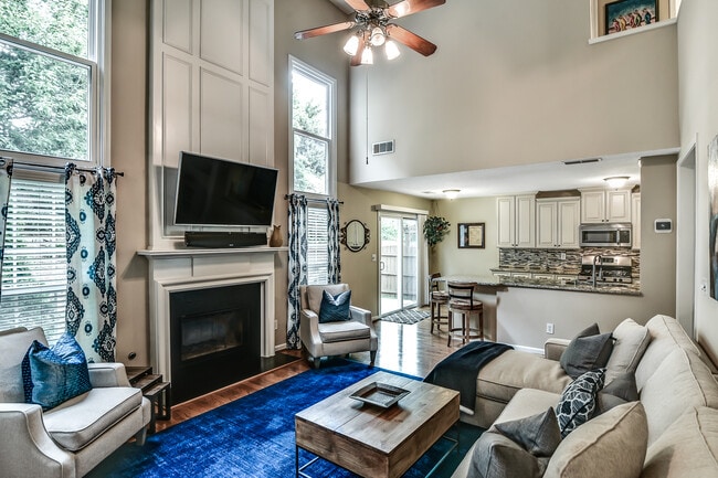 Building Photo - 6165 Pattingham Dr