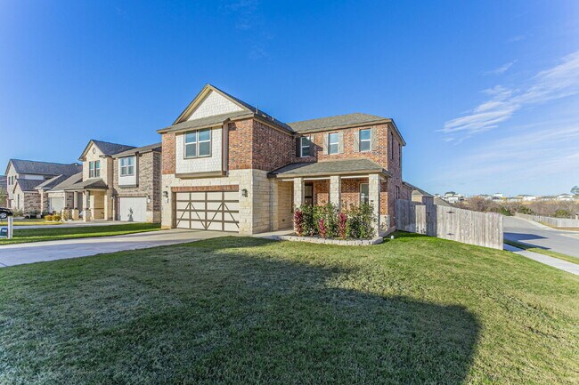 Building Photo - Bright & Beautiful 4 Bedroom two story home!