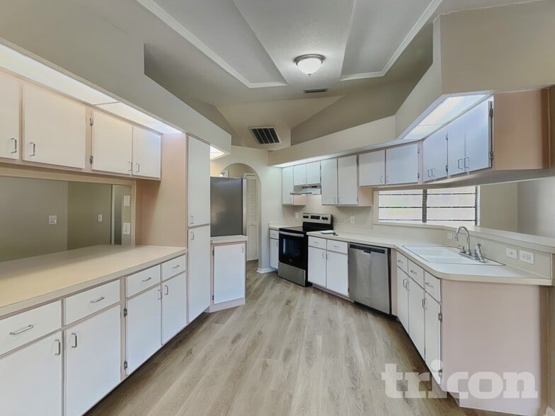 Building Photo - 7321 S Blue Sage