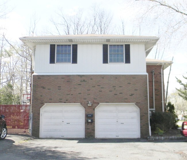 Building Photo - 245 Pompton Ave