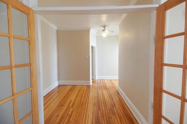 Building Photo - 1531 N Washington St