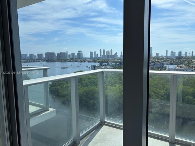 Building Photo - 16385 Biscayne Blvd